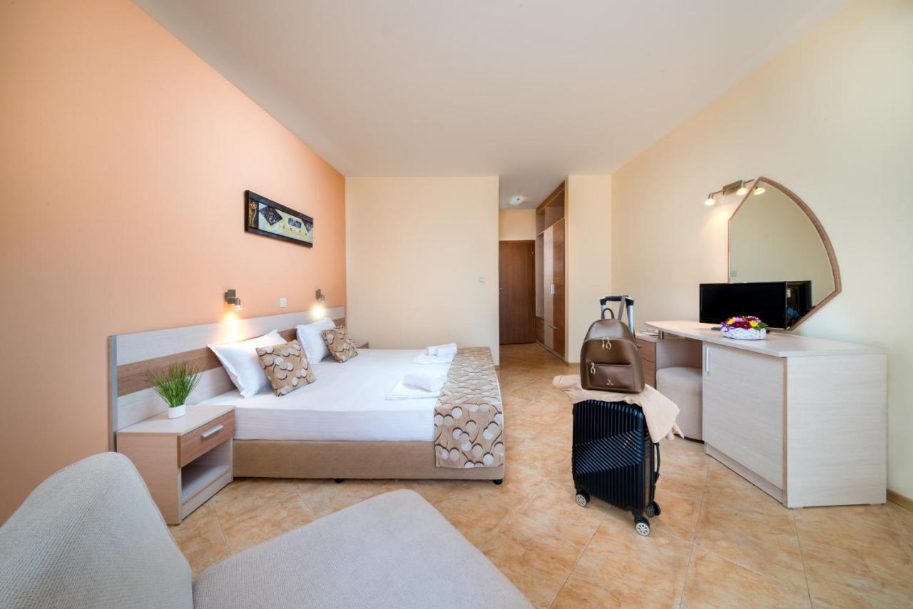 Aurelia Beach Complex 拉夫达 外观 照片