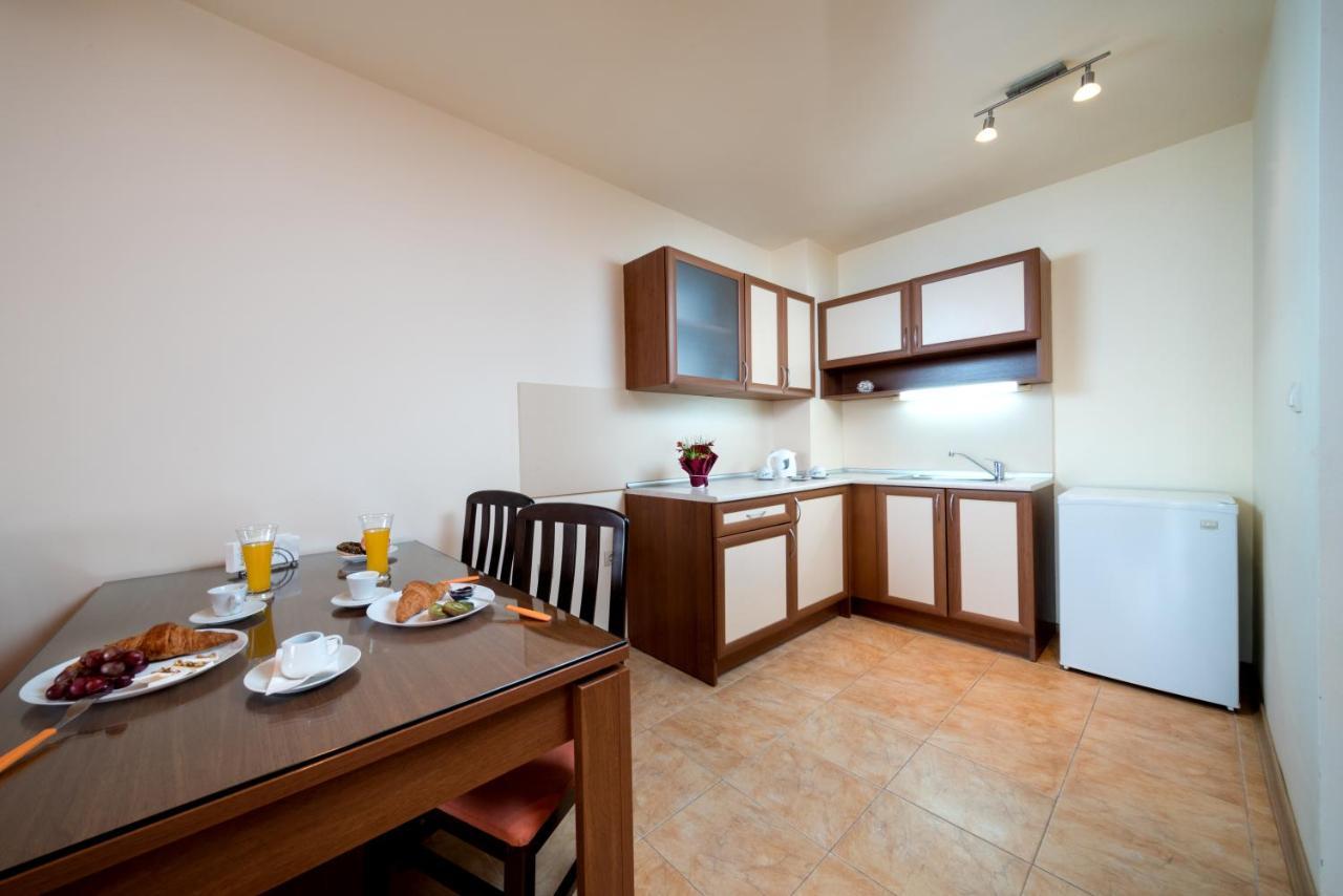 Aurelia Beach Complex 拉夫达 外观 照片