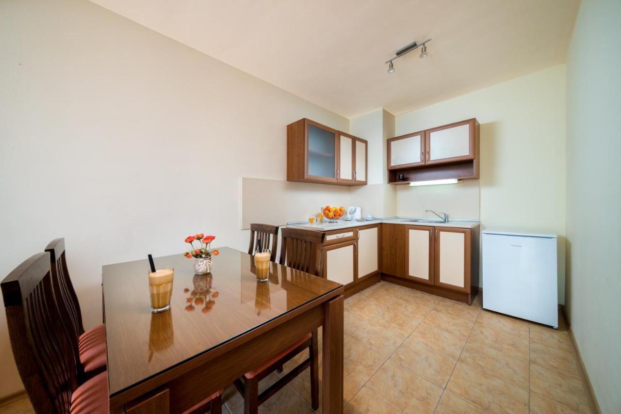 Aurelia Beach Complex 拉夫达 外观 照片
